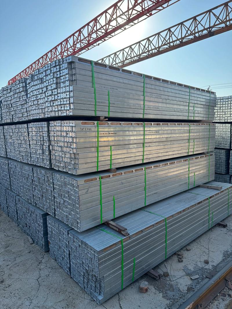 鋼包木鋼木龍骨 現(xiàn)代工地建筑材料的優(yōu)選